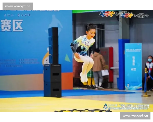 蹦床比赛：挑战极限的空中舞蹈，释放身体的无限可能
